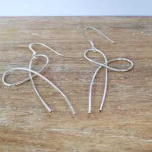 bow earrings